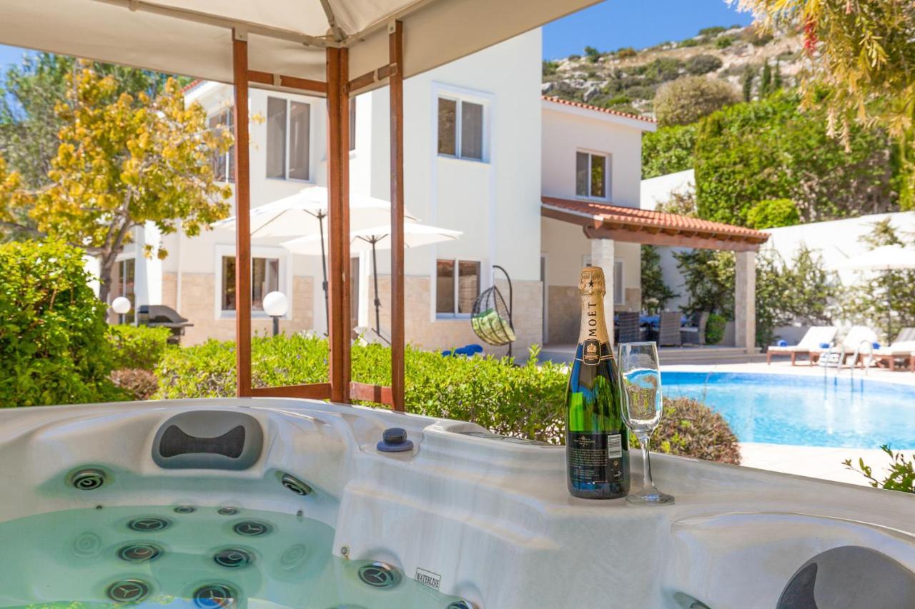 Villa Atlantica Peyia Bagian luar foto
